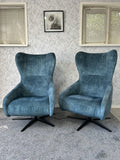 Set van 2 prominente elektrische
relax fauteuils