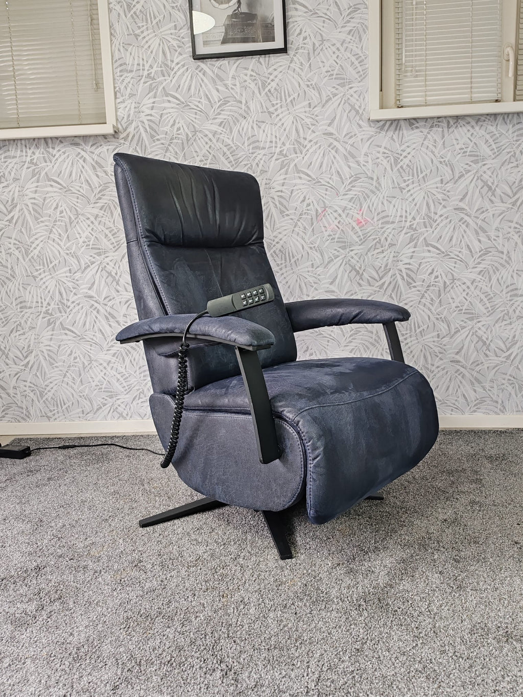 Meubelzorg Lugano Elektrische Sta-op Stoel – Indigo Blauw