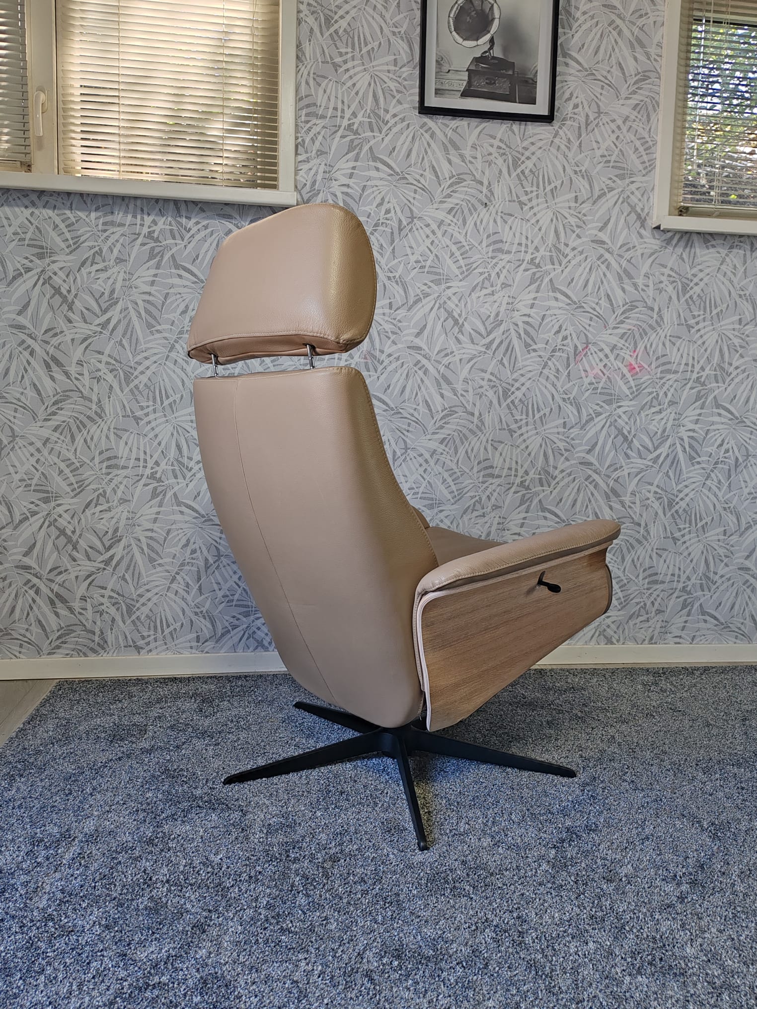 Molia leren design relax fauteuil
met hocker