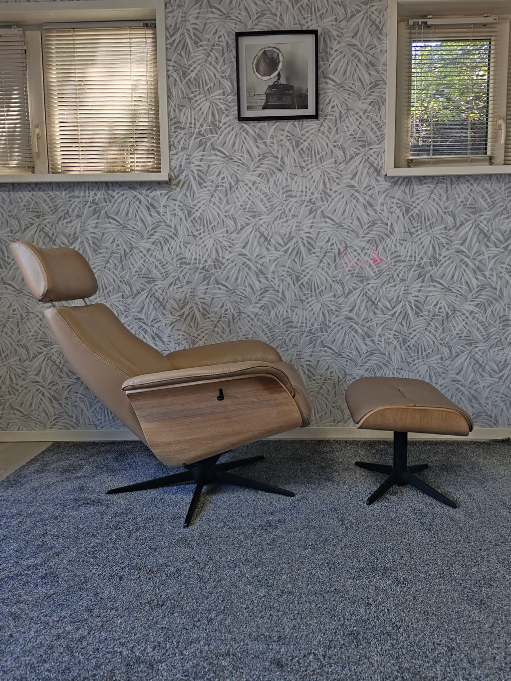 Molia leren design relax fauteuil
met hocker