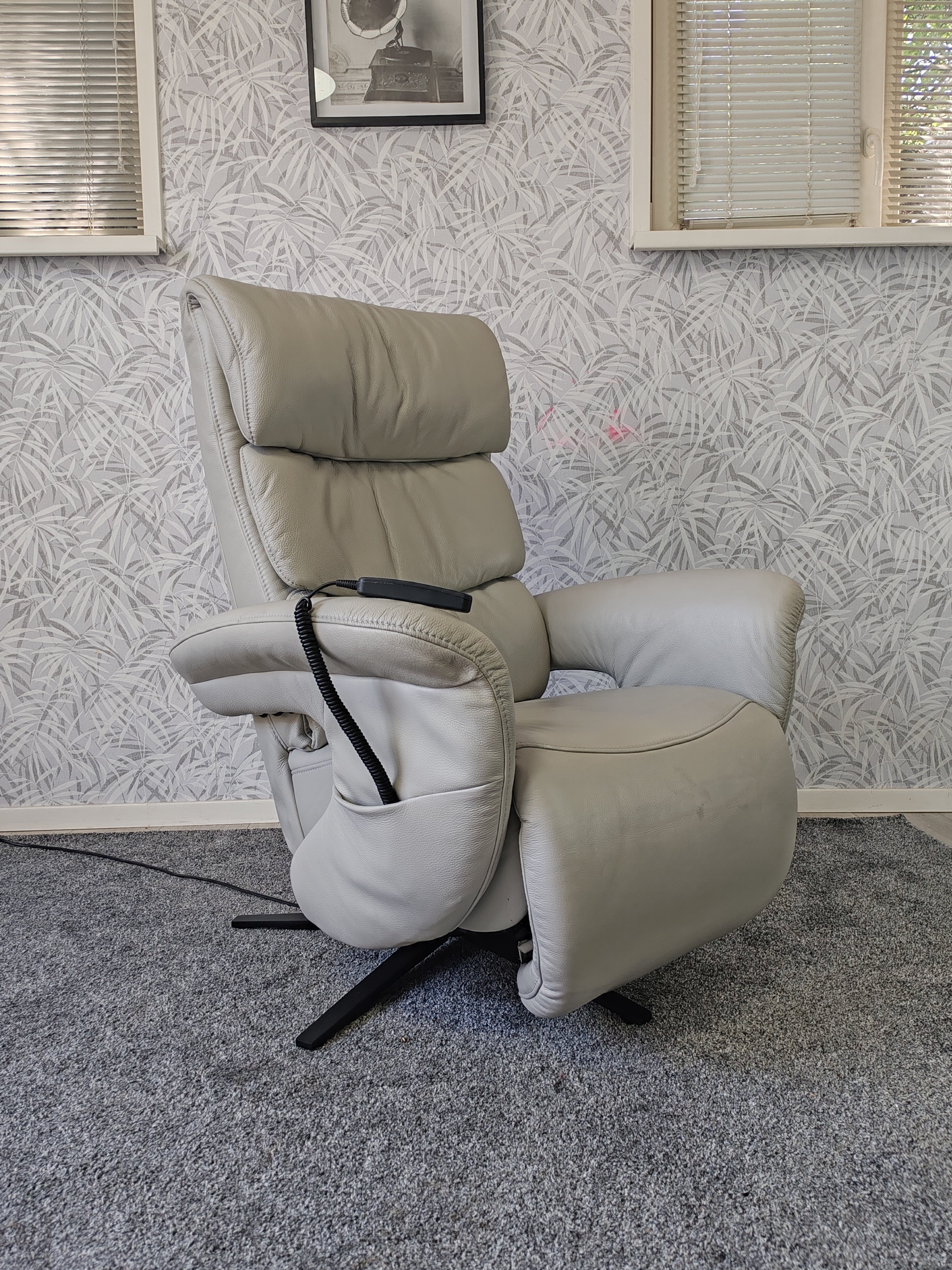 Meubelzorg Fameux leren luxe sta op stoel