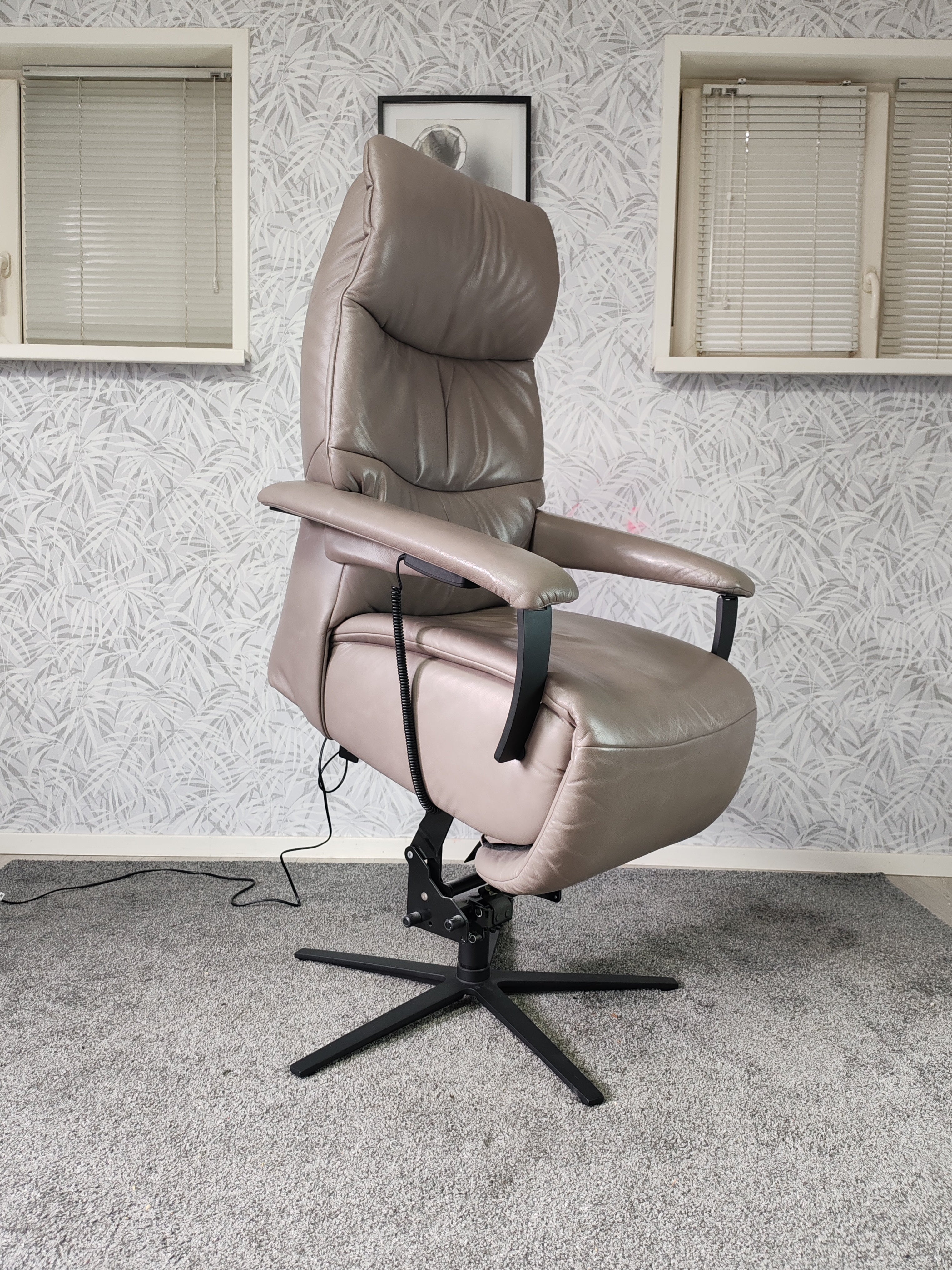 Meubelzorg Granada leren sta op stoel relax fauteuil
