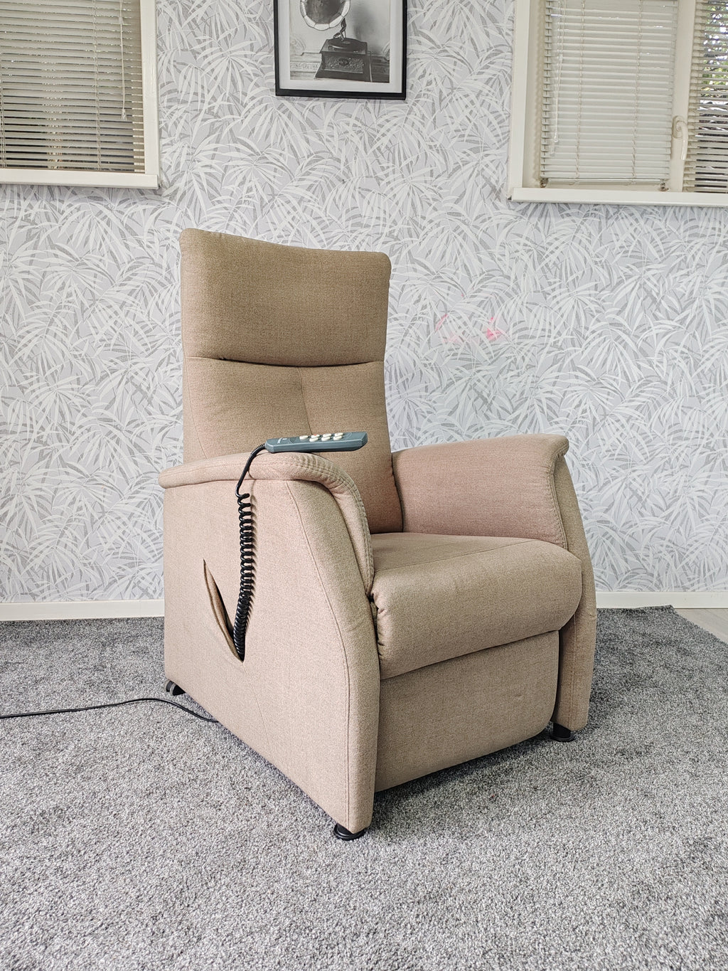 Prominent Vancouver luxe sta op stoel relax fauteuil