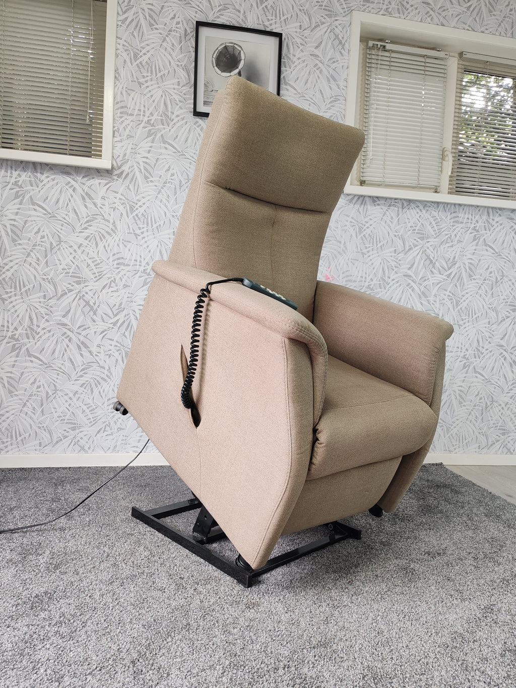 Prominent Vancouver luxe sta op stoel relax fauteuil