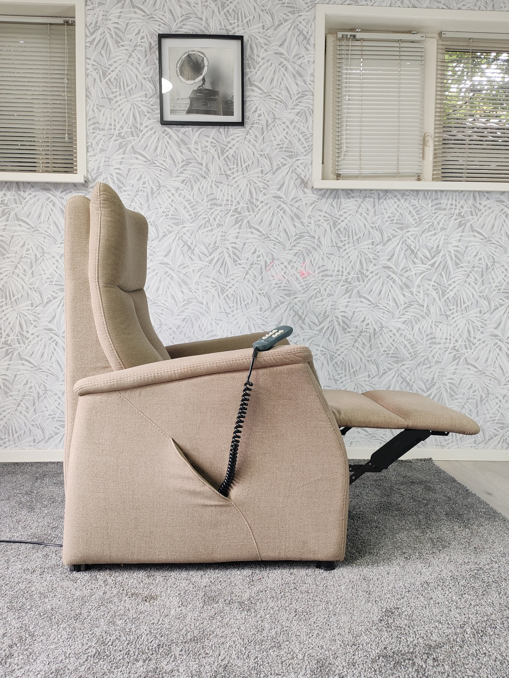 Prominent Vancouver luxe sta op stoel relax fauteuil
