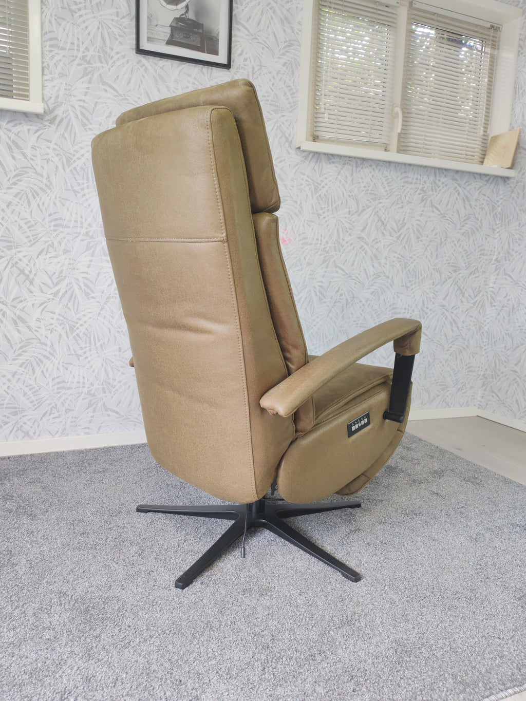 Keurige elektrische relax fauteuil op accu
