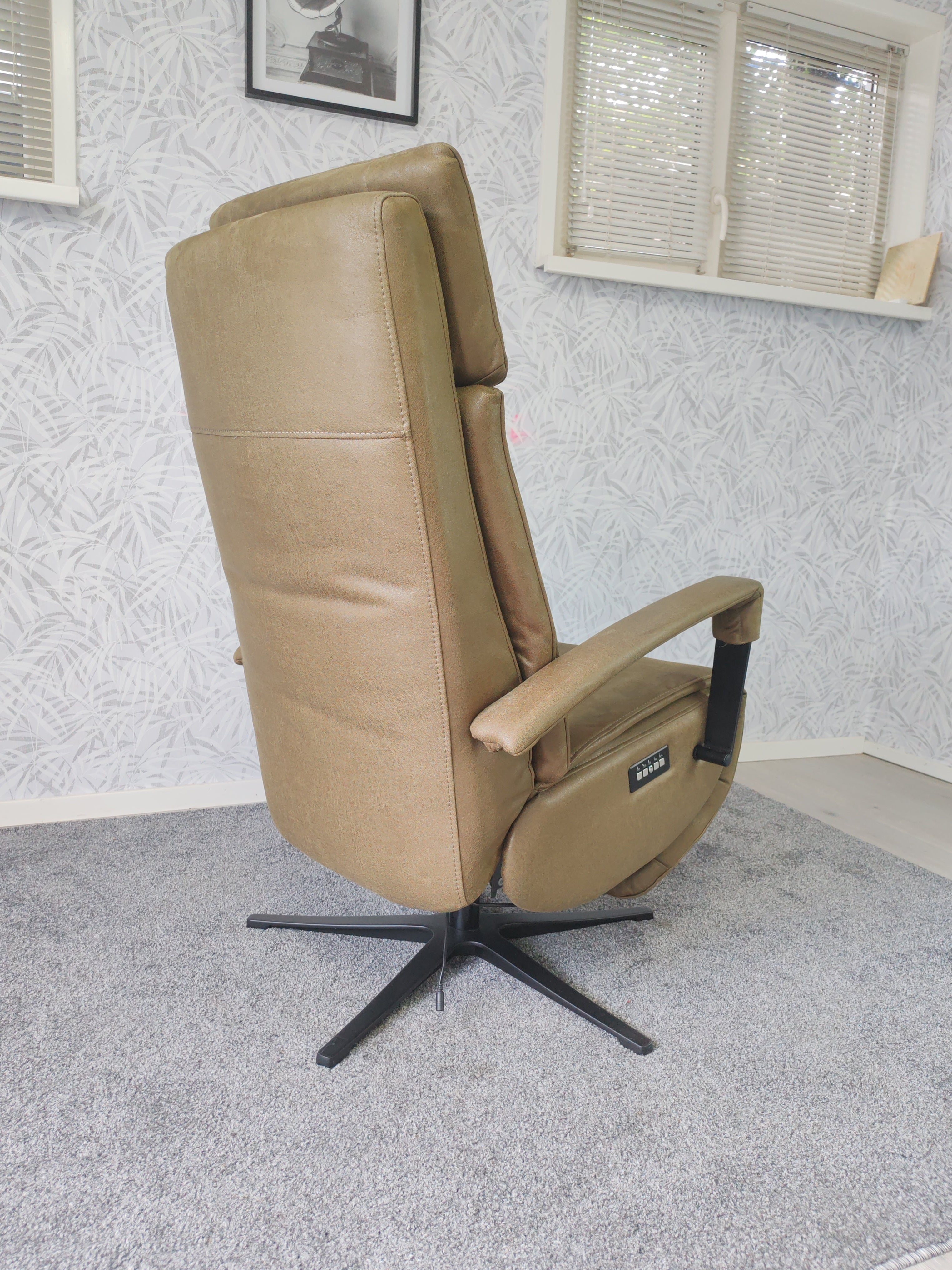 Keurige elektrische relax fauteuil op accu