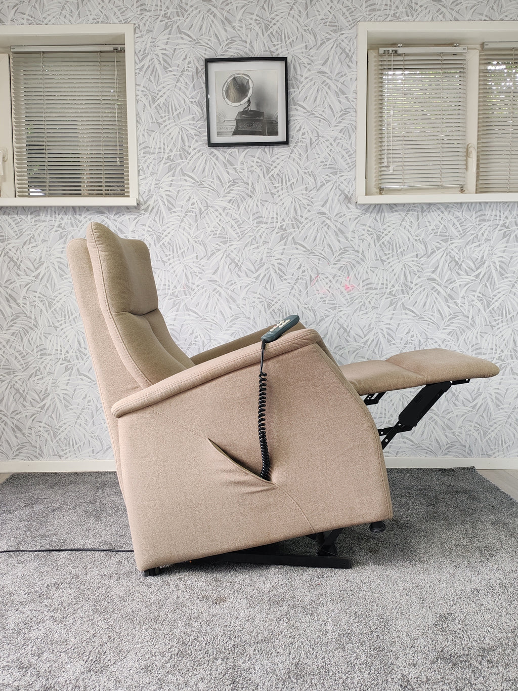 Prominent Vancouver luxe sta op stoel relax fauteuil