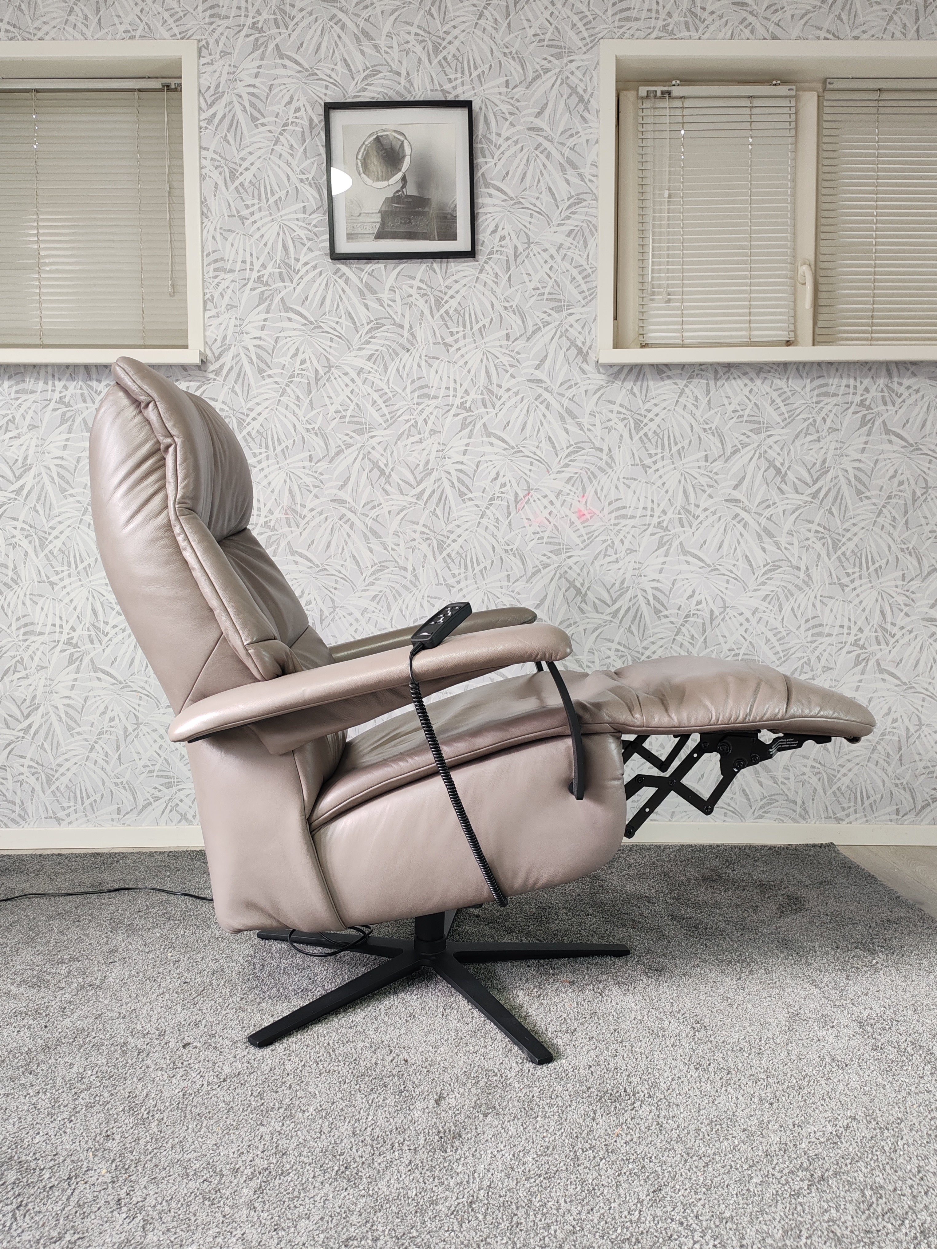 Meubelzorg Granada leren sta op stoel relax fauteuil